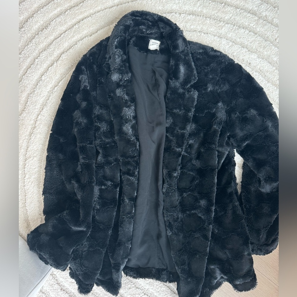 Somedays Lovin’ black furry coat